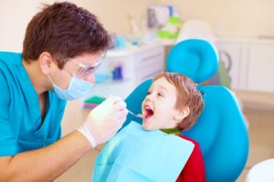 child at dentist